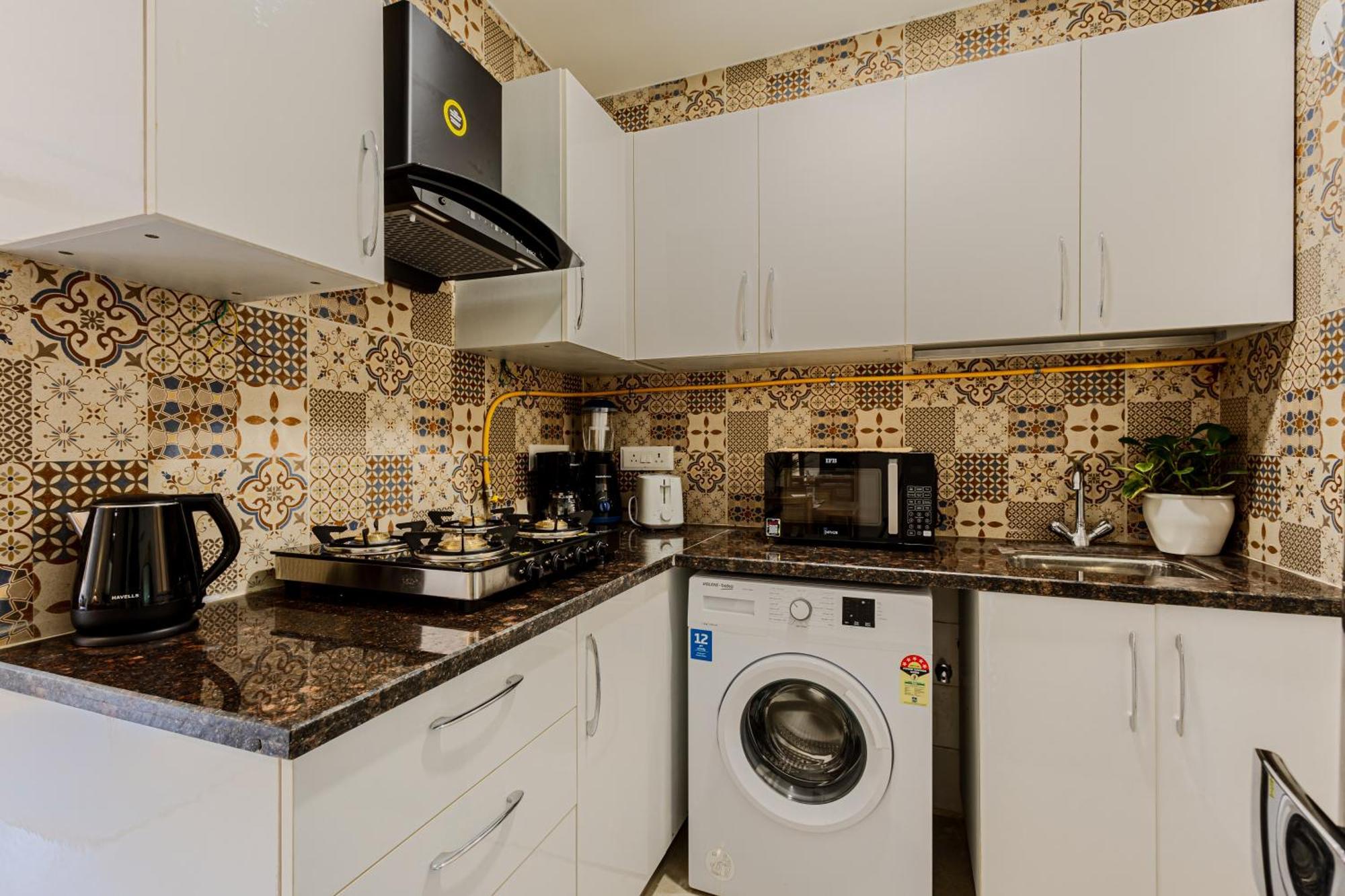Alaya Stays 1 Bhk With Balcony & Pool - Veera Marina Кандолим Экстерьер фото