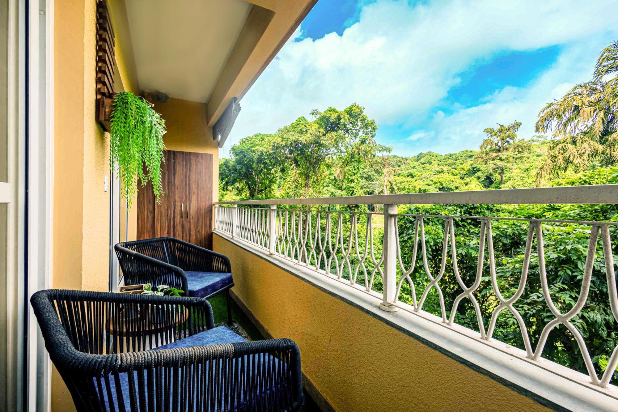 Alaya Stays 1 Bhk With Balcony & Pool - Veera Marina Кандолим Экстерьер фото