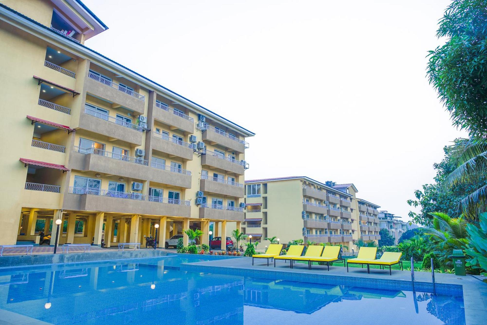 Alaya Stays 1 Bhk With Balcony & Pool - Veera Marina Кандолим Экстерьер фото