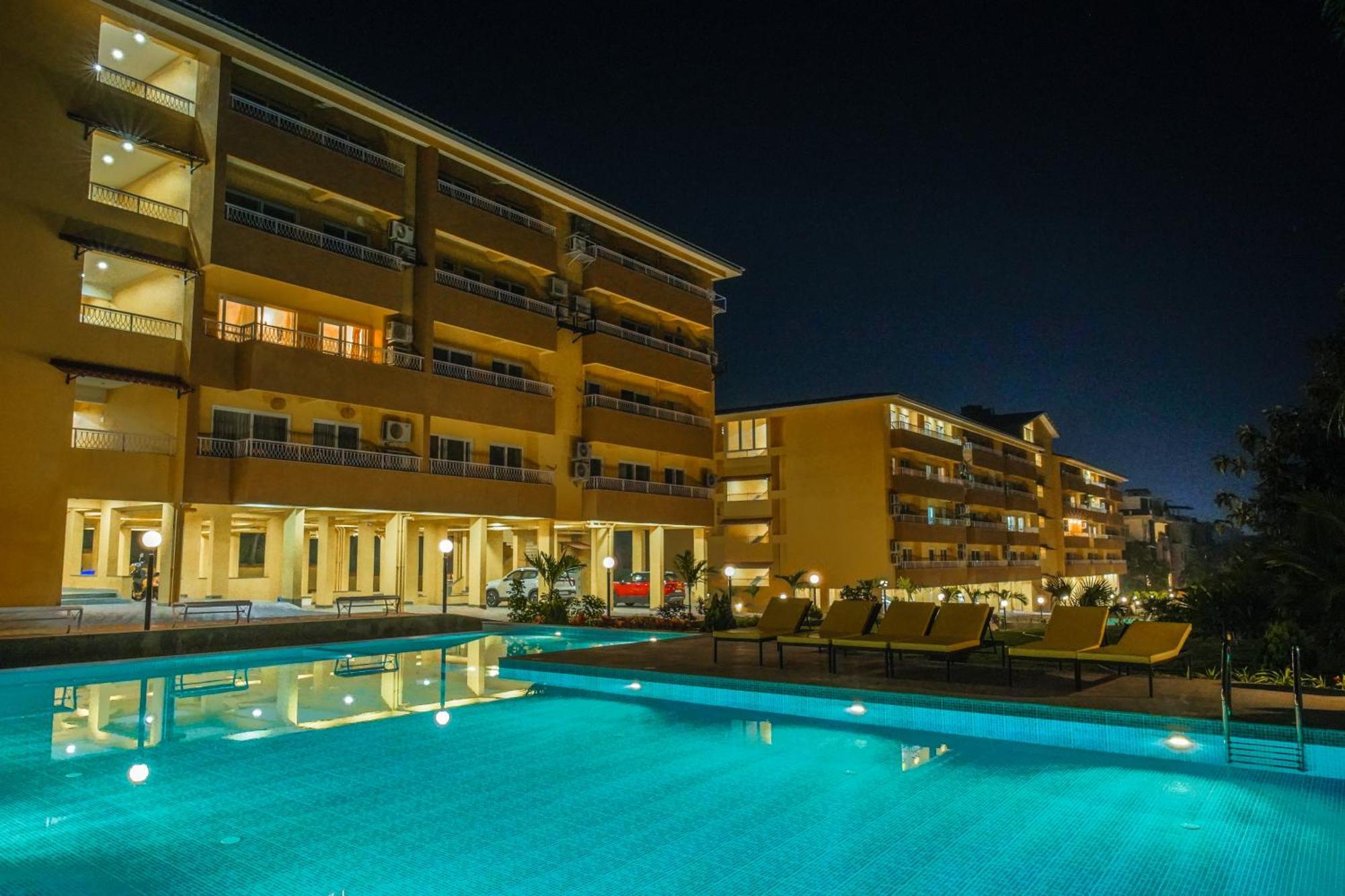 Alaya Stays 1 Bhk With Balcony & Pool - Veera Marina Кандолим Экстерьер фото