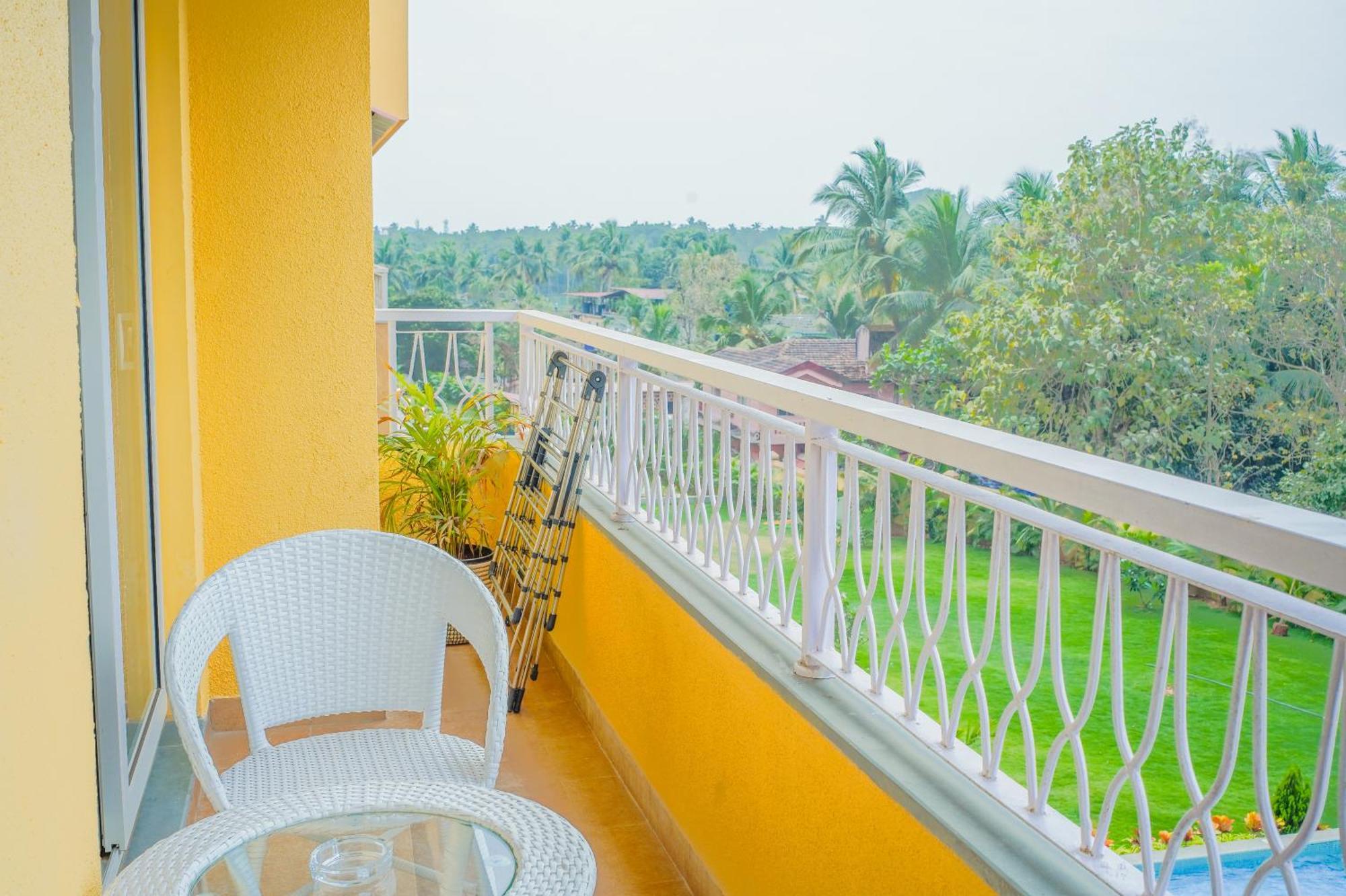 Alaya Stays 1 Bhk With Balcony & Pool - Veera Marina Кандолим Экстерьер фото